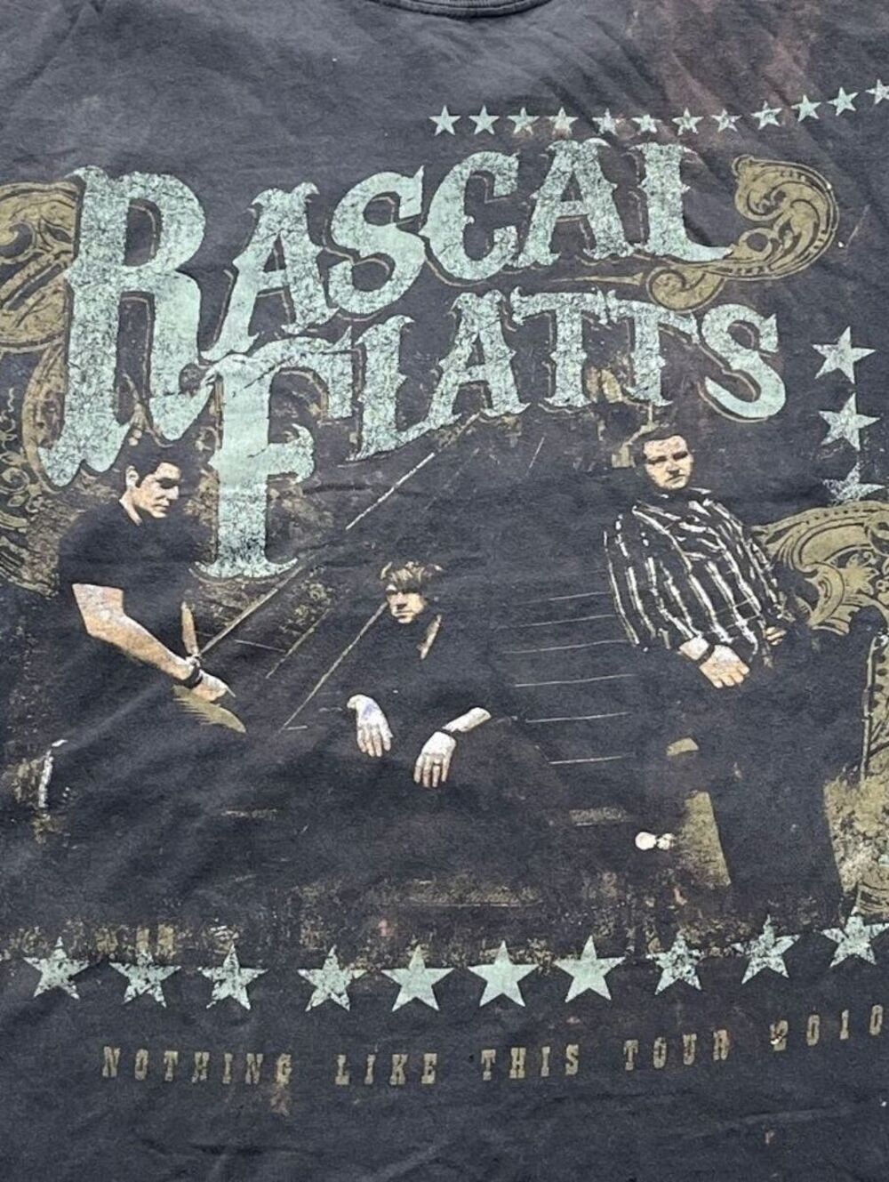 Rascal Flatts Preowned Large T-shirt